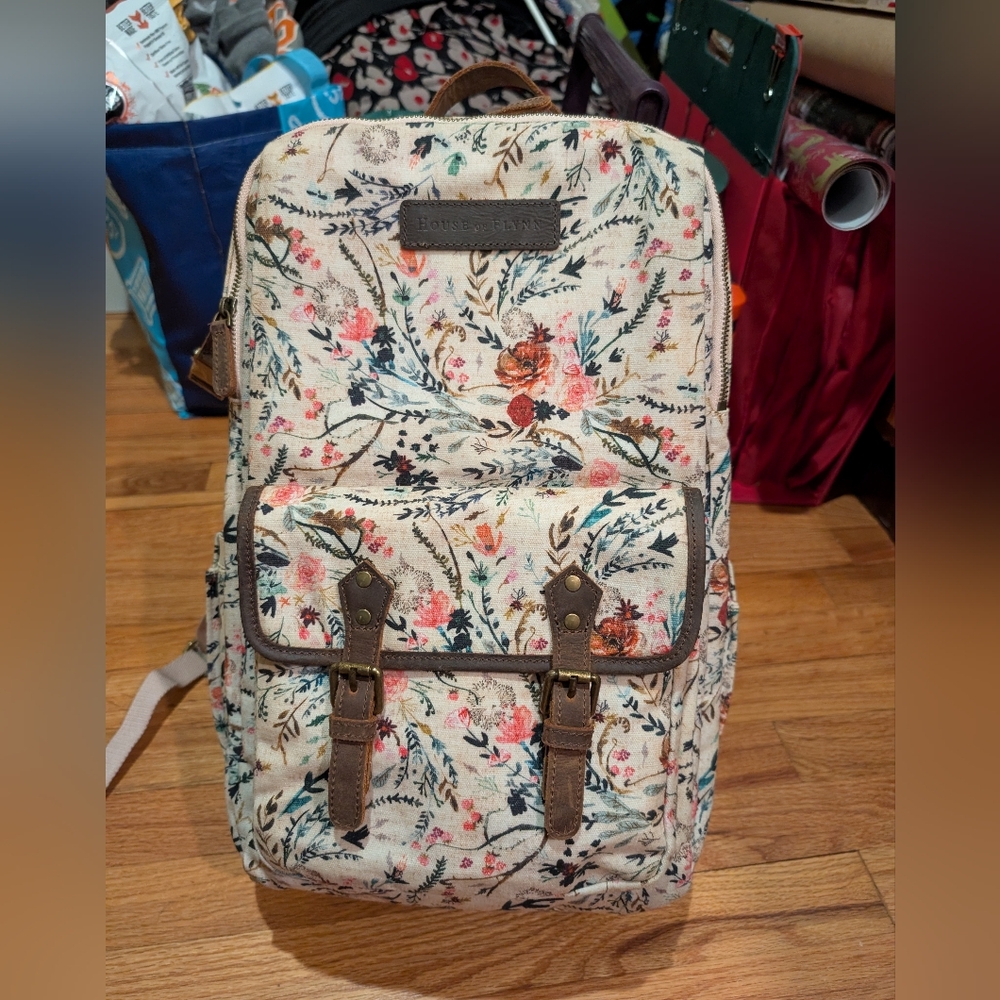 House of Flynn Bahia Camera Backpack in Blush Fable